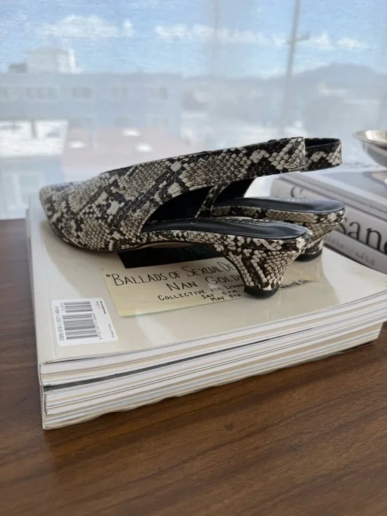 Python Print Pointed Slingbacks - Picture 3 of 4